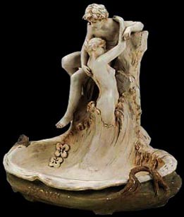 Porcelaine sculpture: Sirène et l'amour